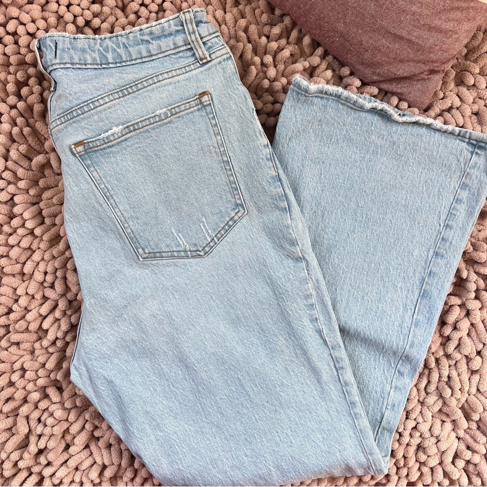Abercrombie & Fitch High Rise Vintage Flare Jean